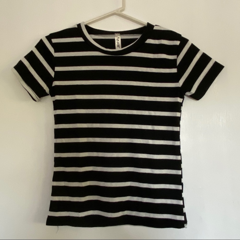 small basic striped tee